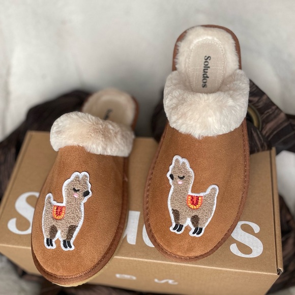 NIB Soludos Llama Cozy Slipper in Tan - Picture 4 of 8